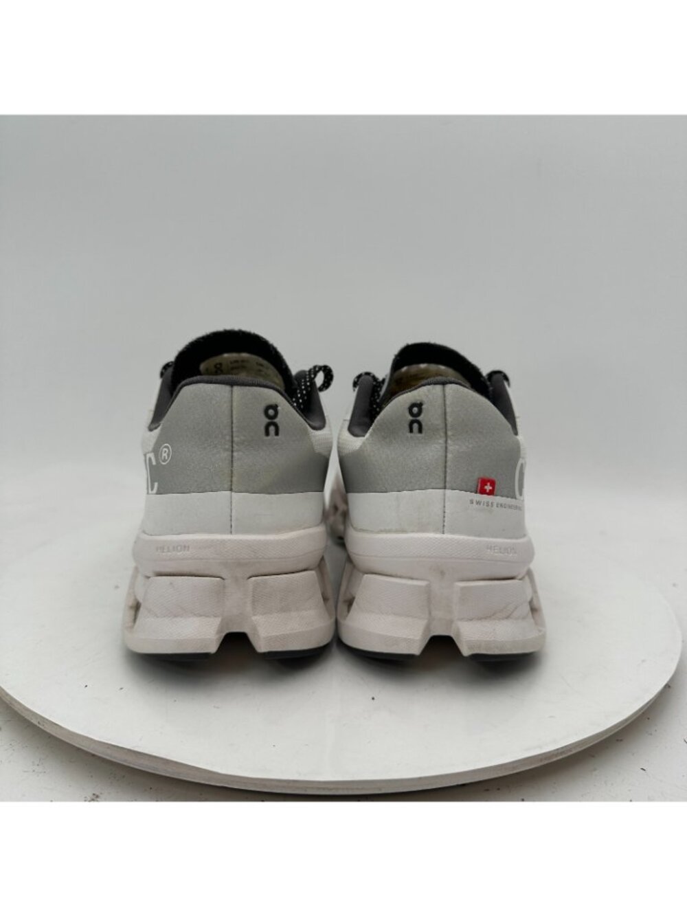 On CloudmOnster Swiss Engineering Women Size 7 61.98433 White Black  Shoes - Picture 5 of 11